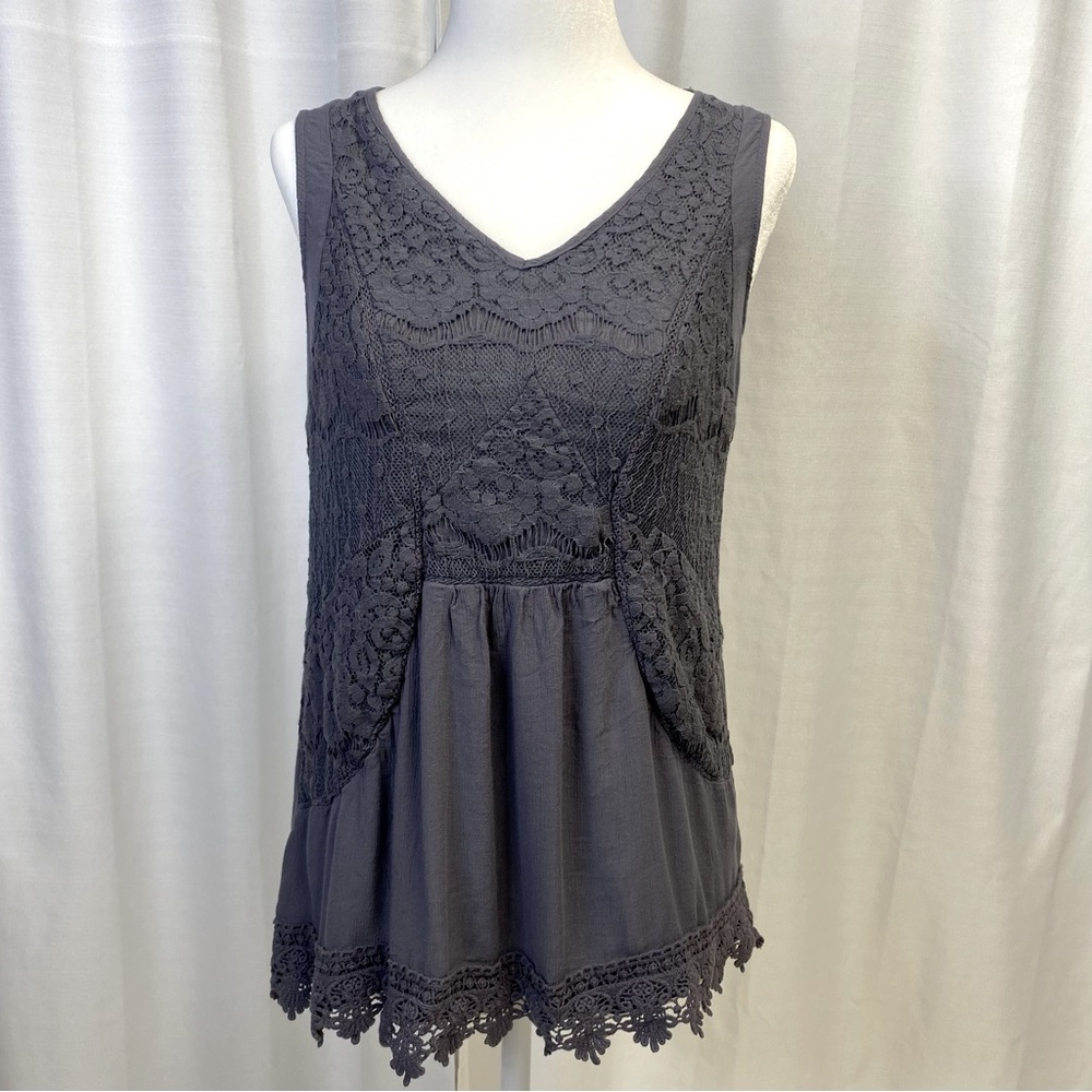 Knox Rose Dusty blue dressy tank top with lace front Size XS
